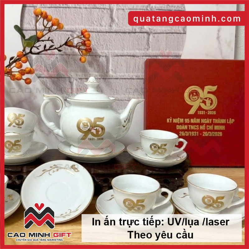 Bộ ấm chén in logo kỷ niệm 95 năm thành lập Đoàn thanh niên