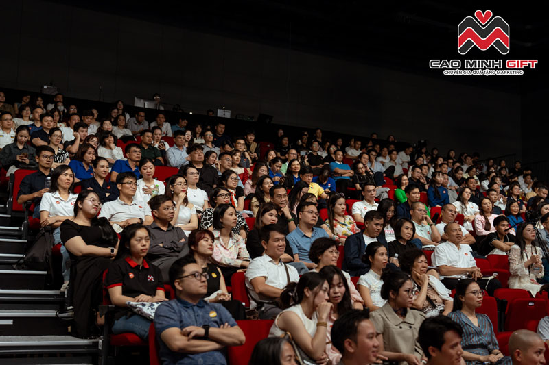 Tăng trưởng hay phát triển: Bài toán lớn trong quà tặng doanh nghiệp